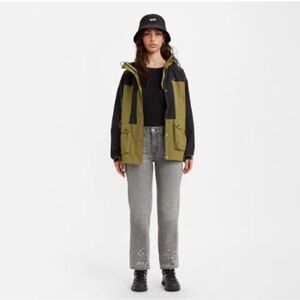 Levi’s low pro mid rise straight leg gray with‎ bleach splatter size 28